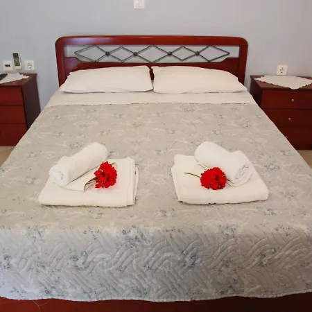 Apartment And Thomas 14 Vasiliki (Lefkada)